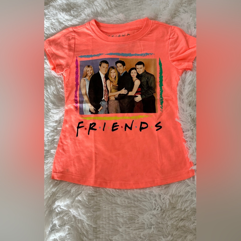Girls XS Friends Tv show graphic Tshirt